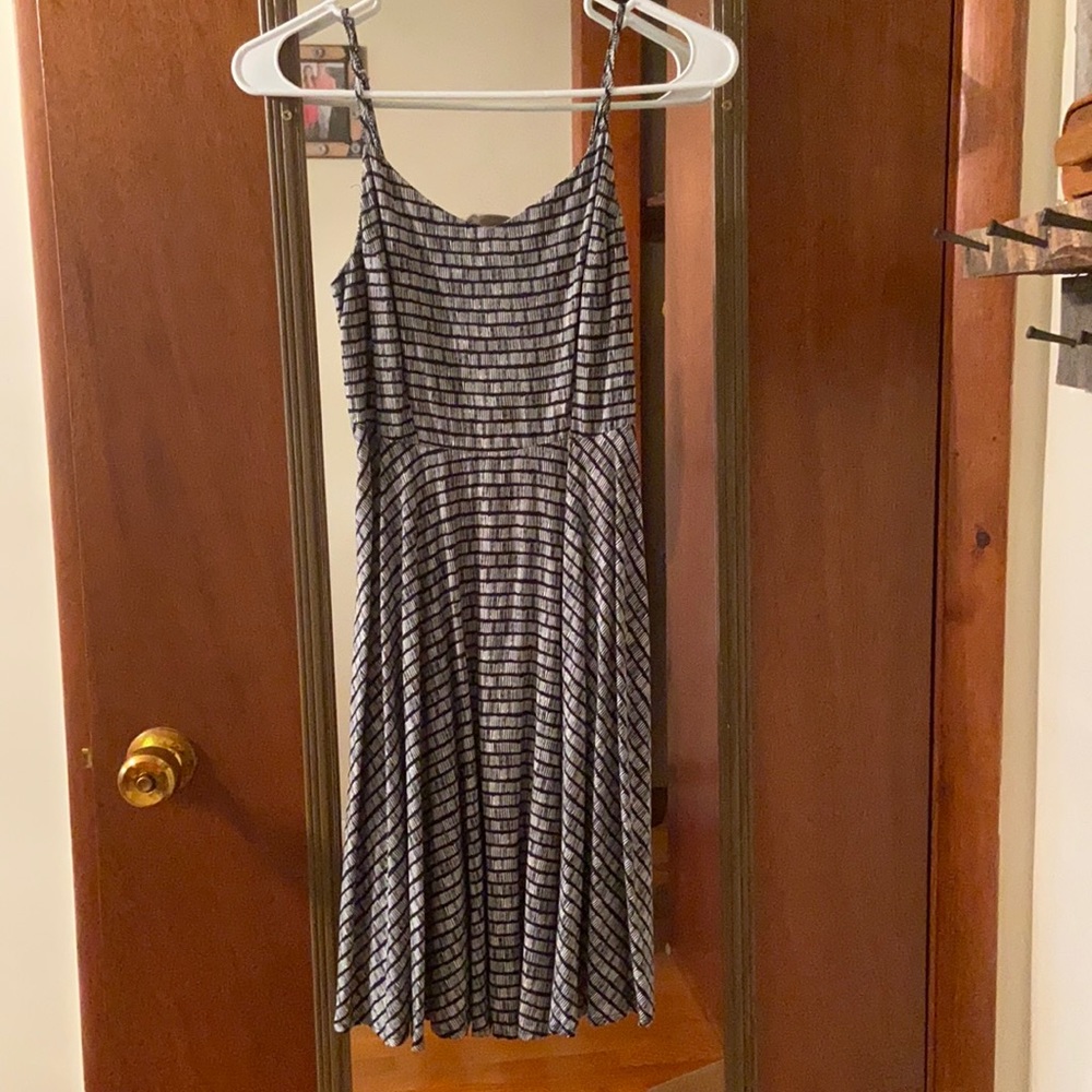 Black and white old navy dress
